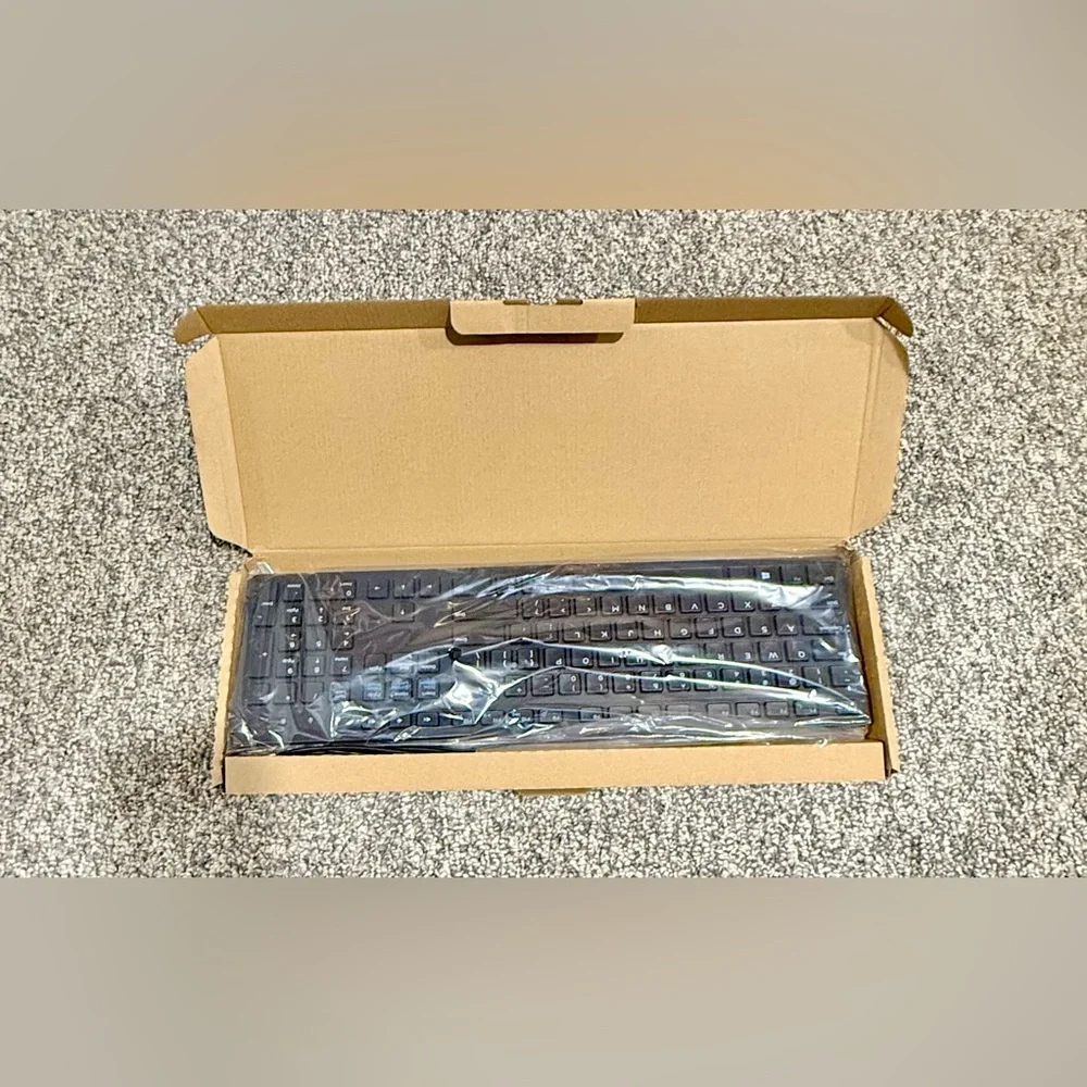 NWT-Dell KB216 USB Keyboard ⌨️ Black. Wired. 🖥️ In original packaging. 🆕